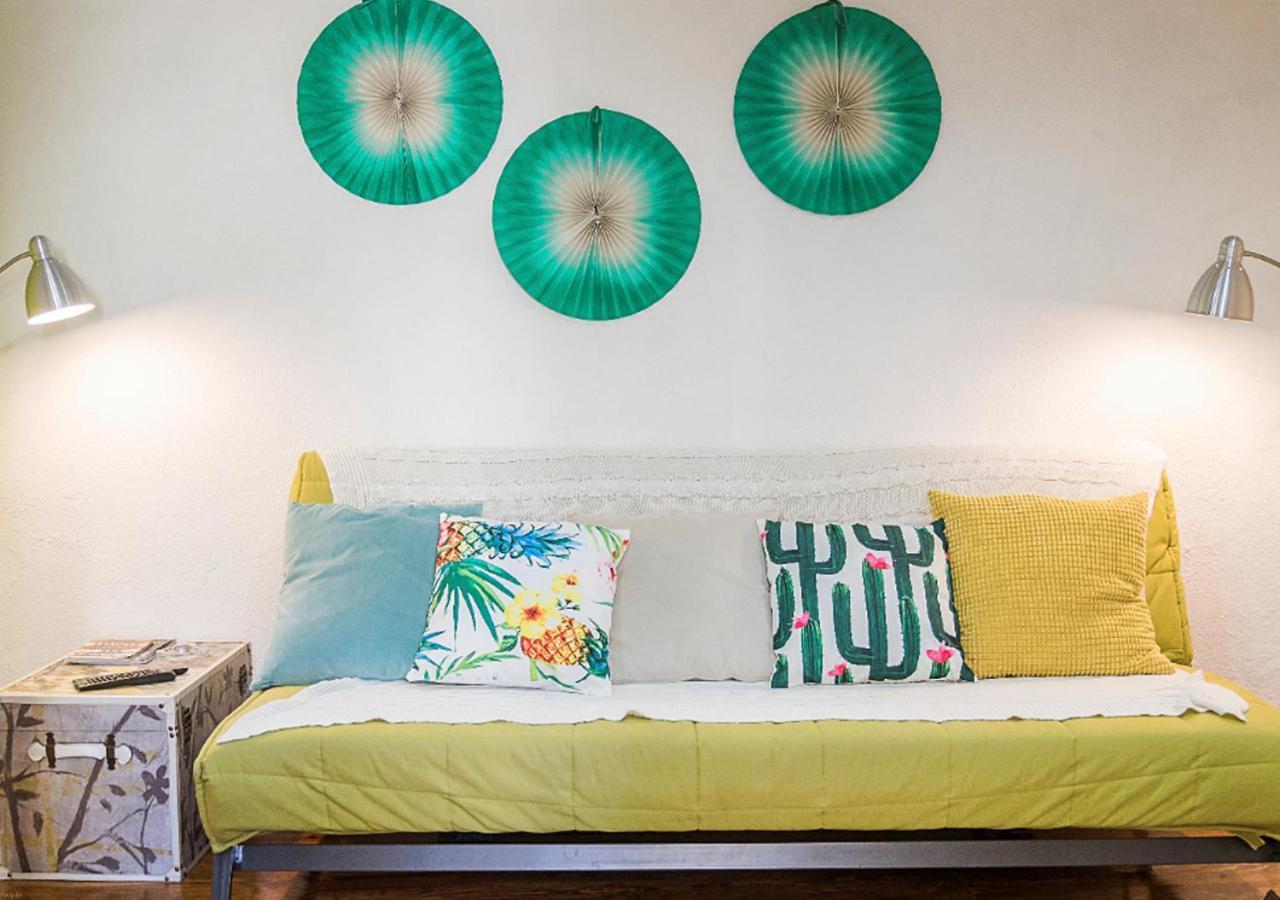 Beco Do Melo, A Traditional Building In Alfama Apartment Lissabon