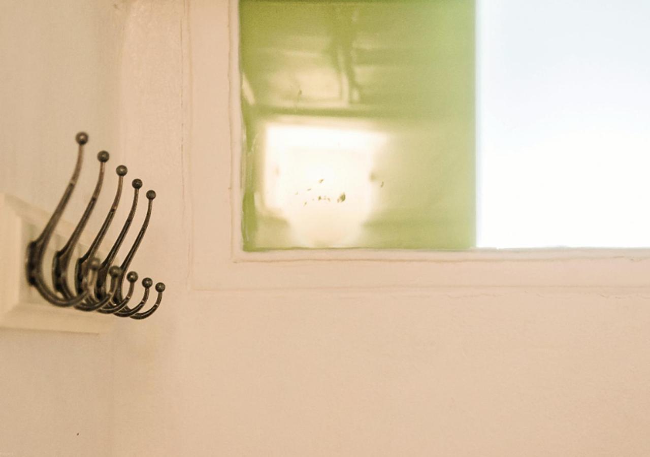 Apartment Beco Do Melo, A Traditional Building In Alfama Lissabon